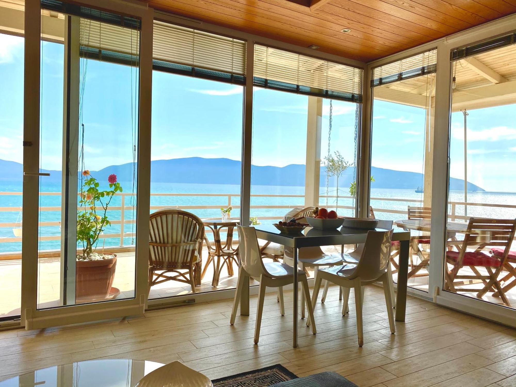 Eka Luxury Two-Bedroom Seaview Apartment Vlorë Eksteriør billede